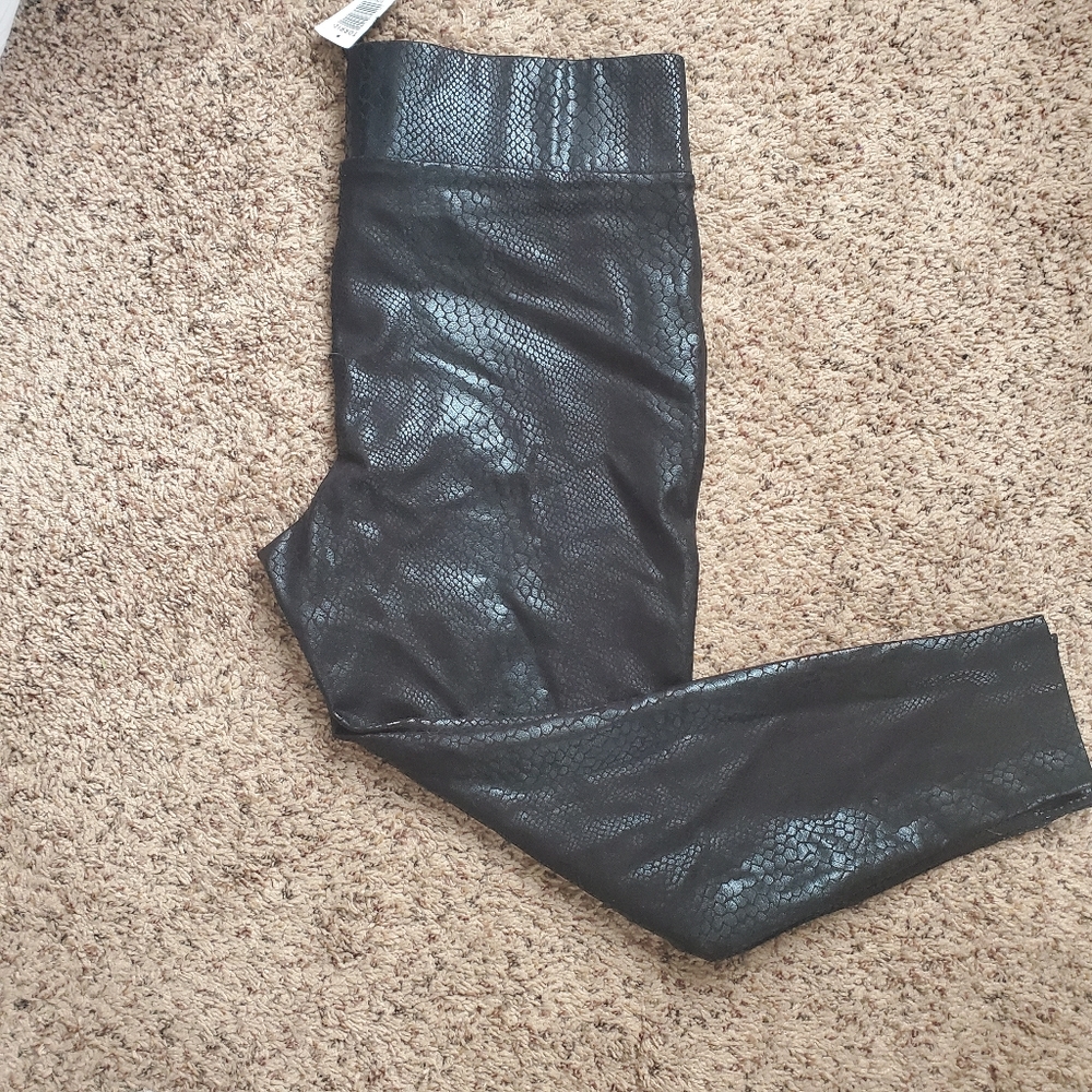 Snake print pointe pants